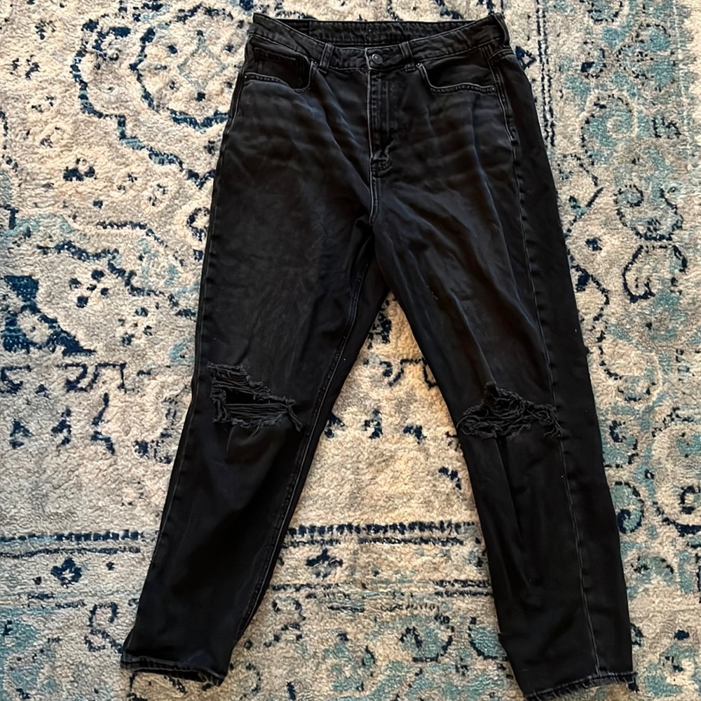 Black American Eagle Size 10 Regular Distressed Mom Jeans